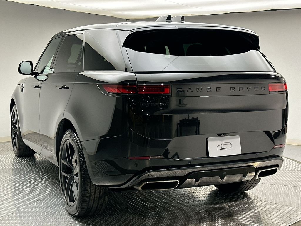 Used 2024 Santorini Black Metallic Land Rover Dynamic SE image 3