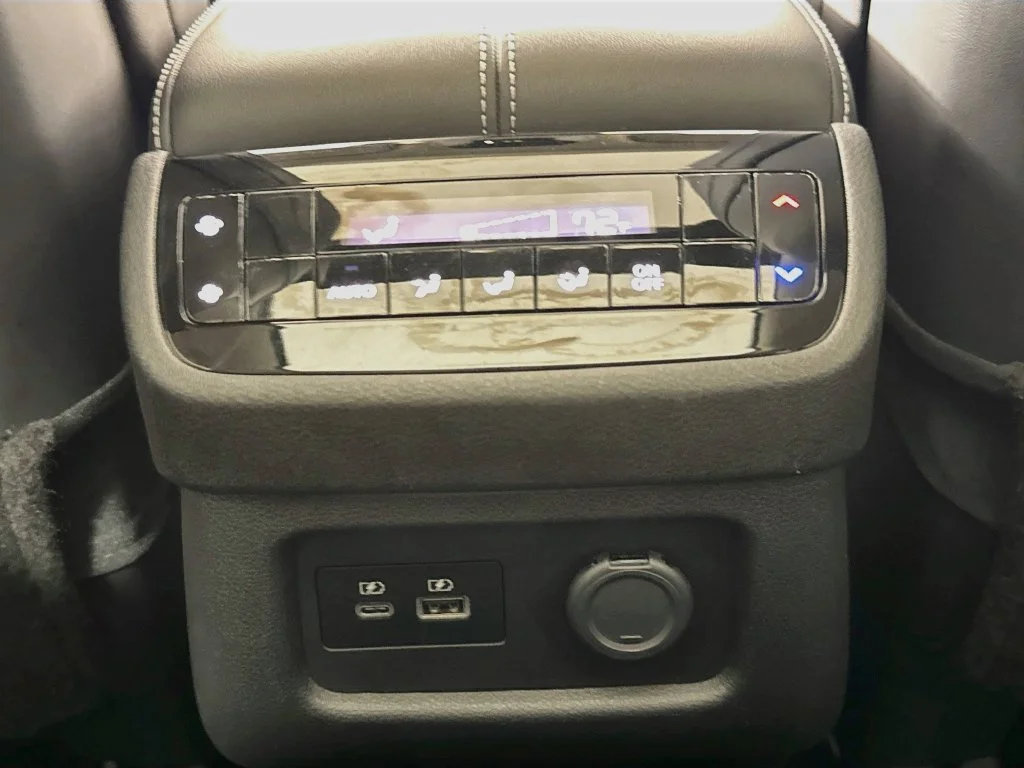Certified Used 2023 Titanium INFINITI LUXE image 34