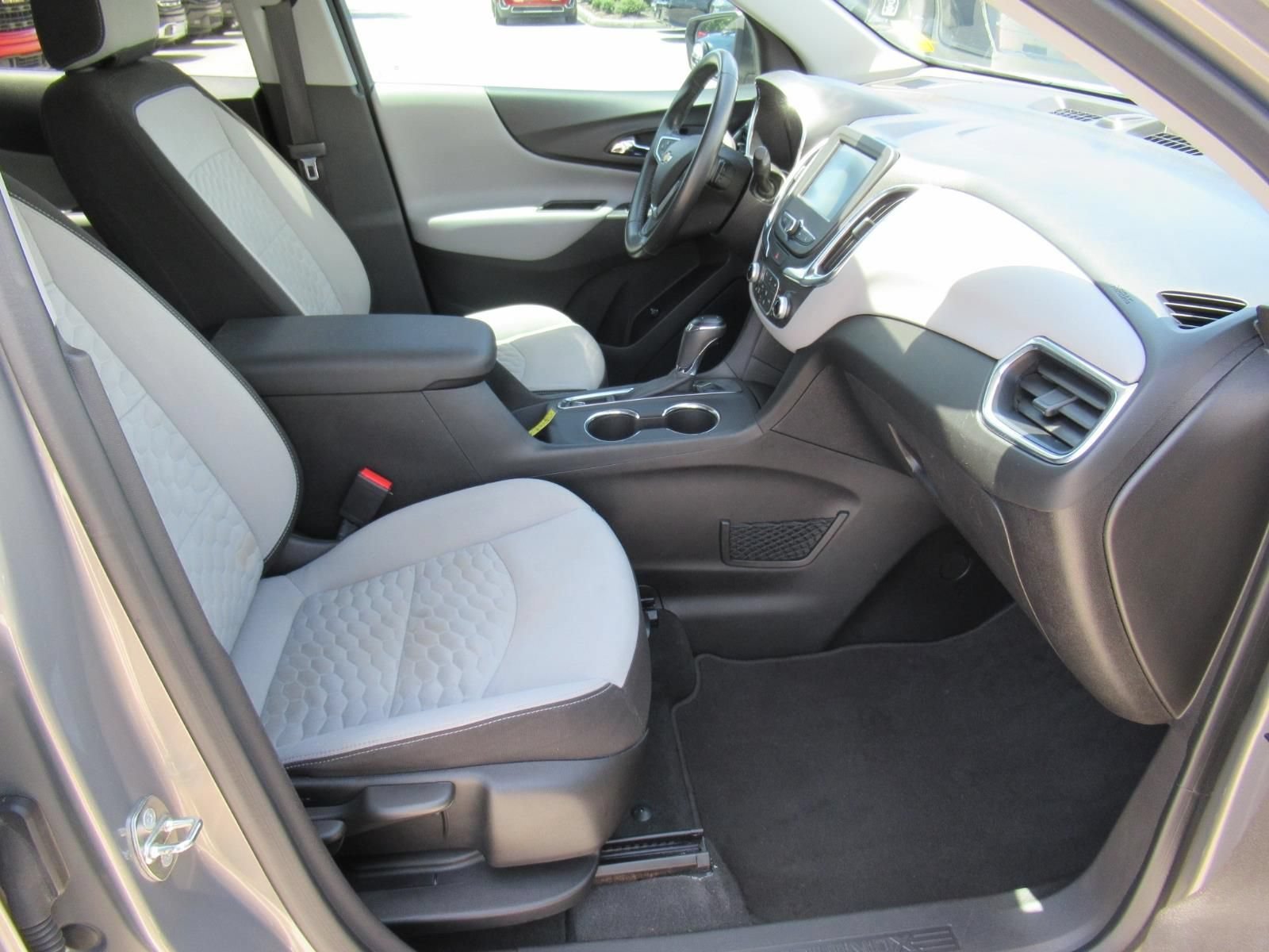 Used 2018 PEPPERDUST METALLIC Chevrolet LT image 10