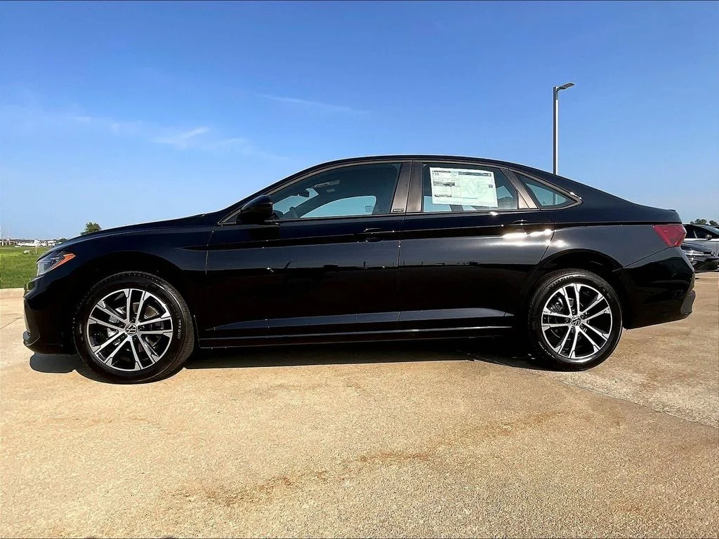 New 2026 Black Volkswagen 1.5T Sport image 6
