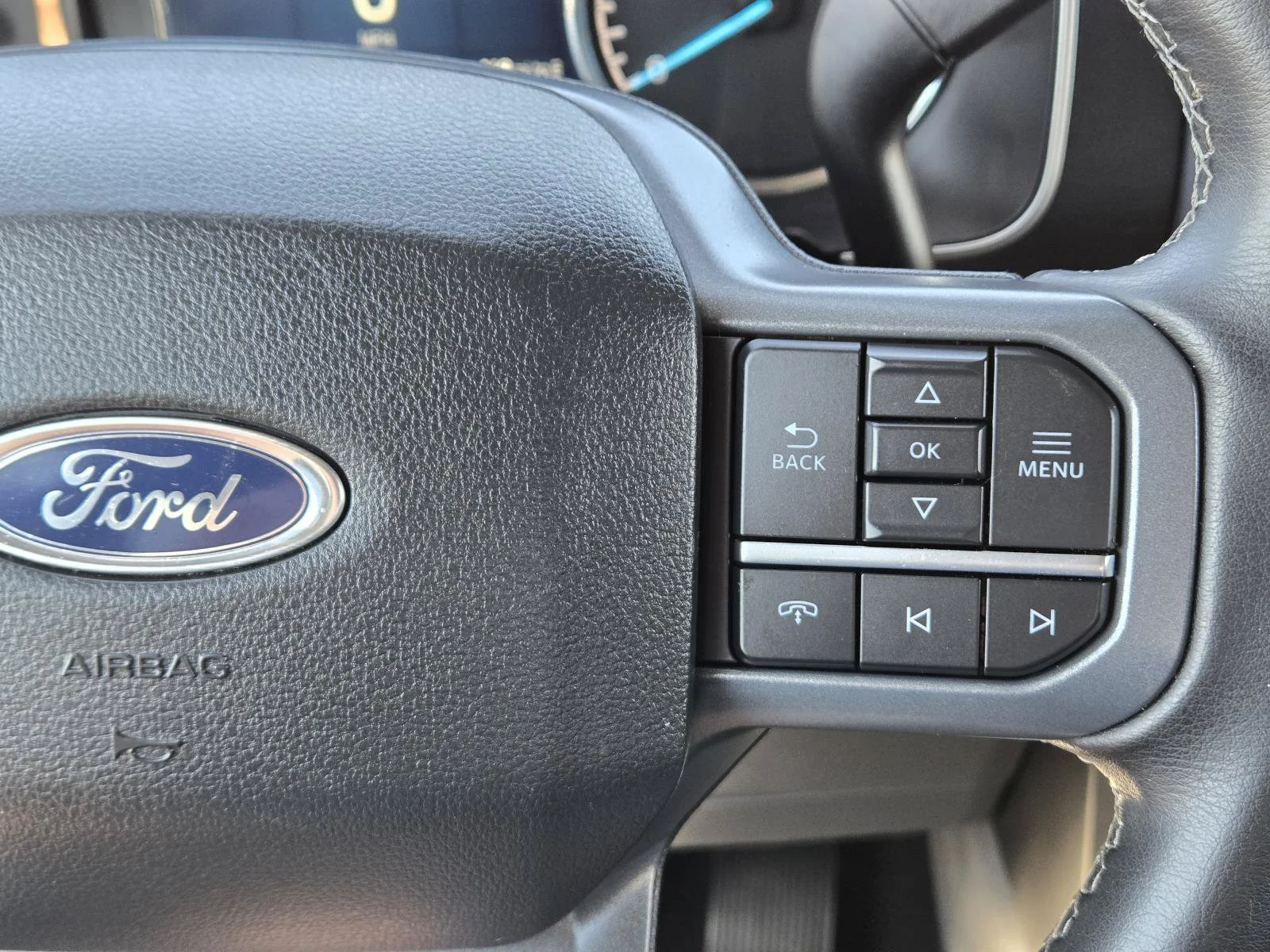 Used 2023 Gray Metallic Ford XLT image 24