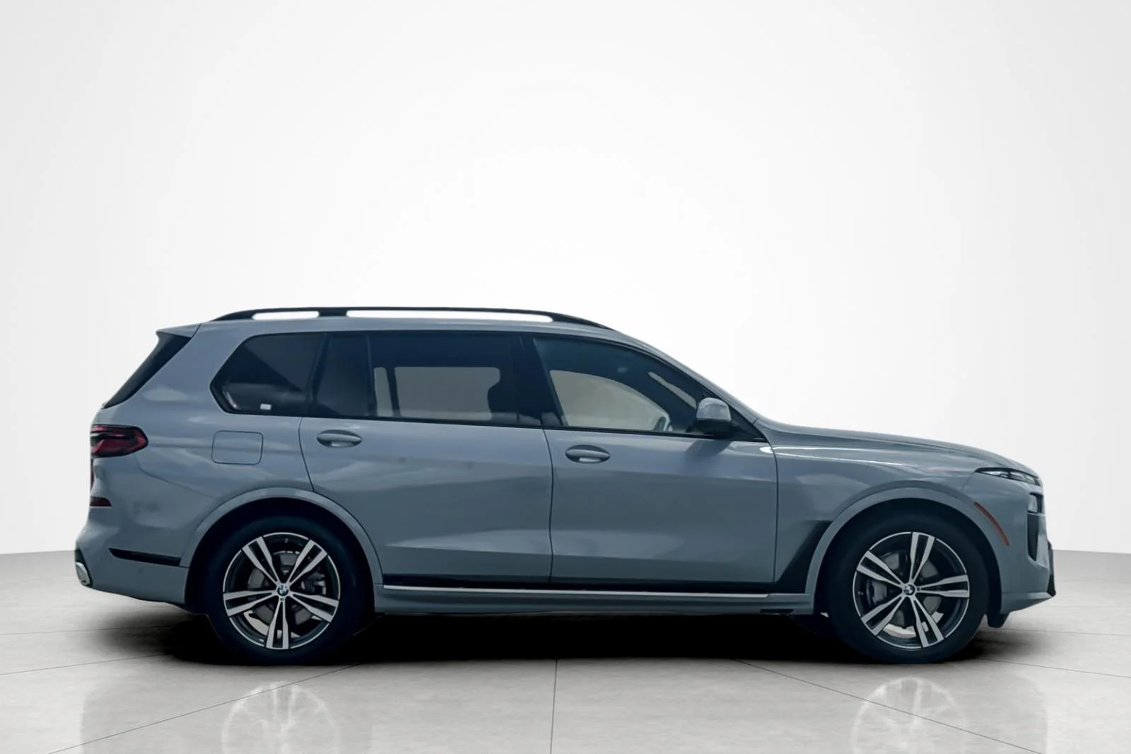 Used 2023 GREY METALLIC BMW xDrive40i MSport image 6