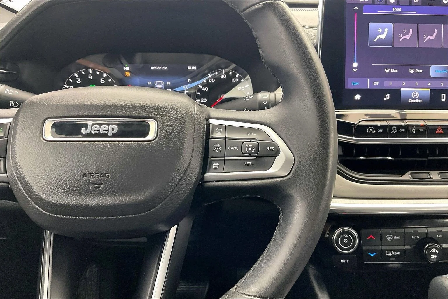 Used 2024 Sting-Gray Clearcoat Jeep Limited image 21
