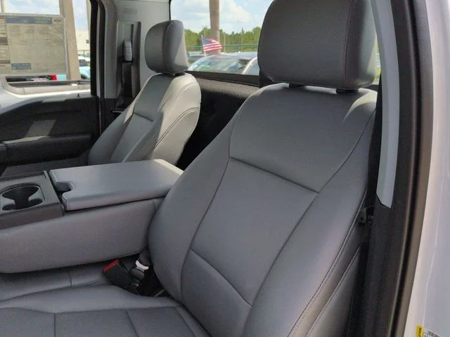 New 2026 Oxford White Ford F-250® XL image 15