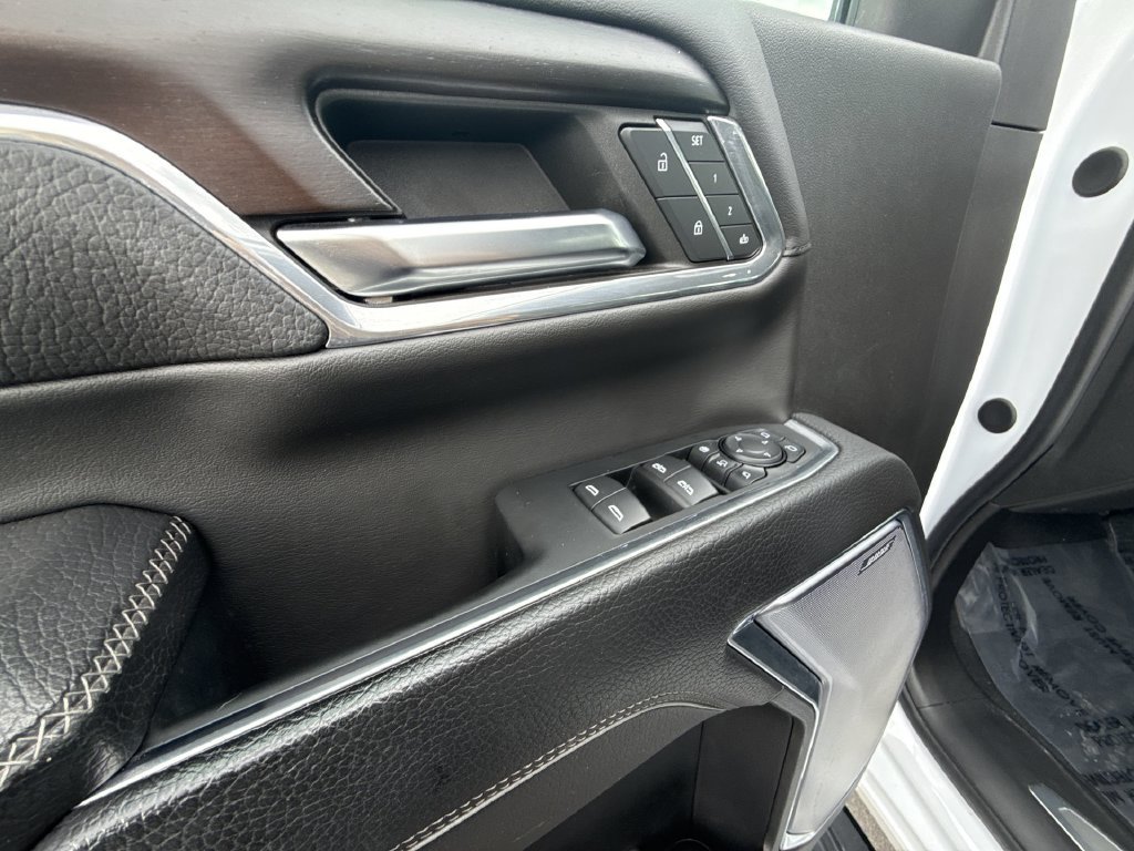 Used 2024 White GMC Denali image 13