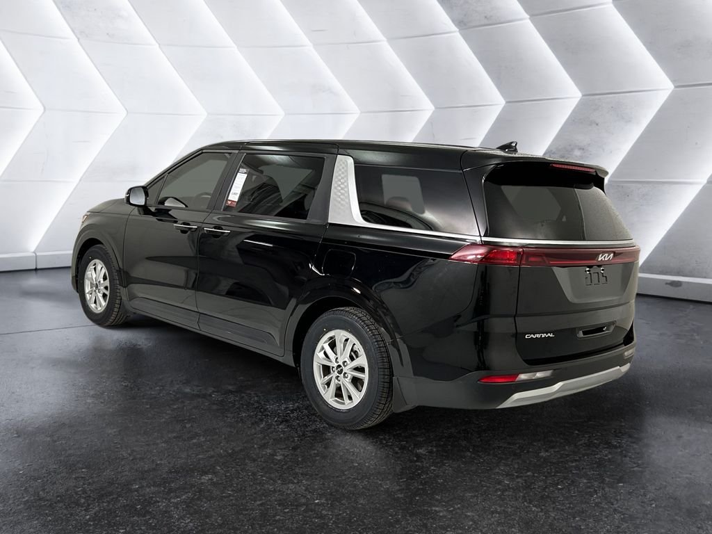 Used 2023 Black Kia LX Seat Package image 6