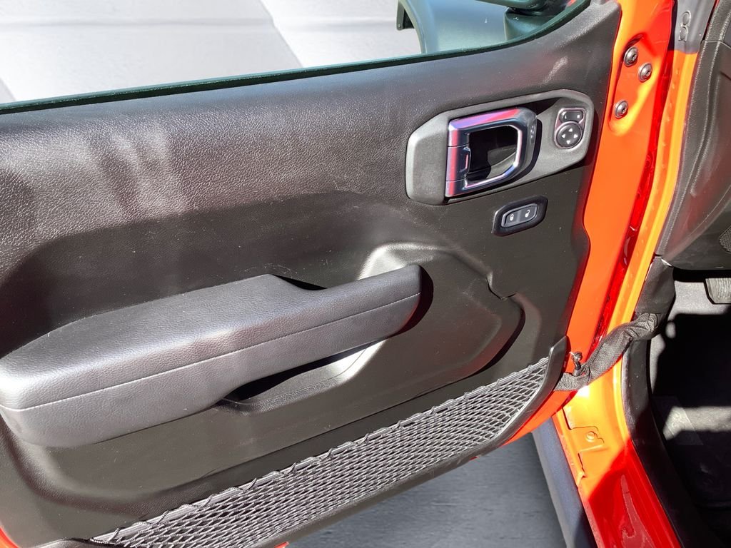 Used 2025 Red Jeep Rubicon image 12