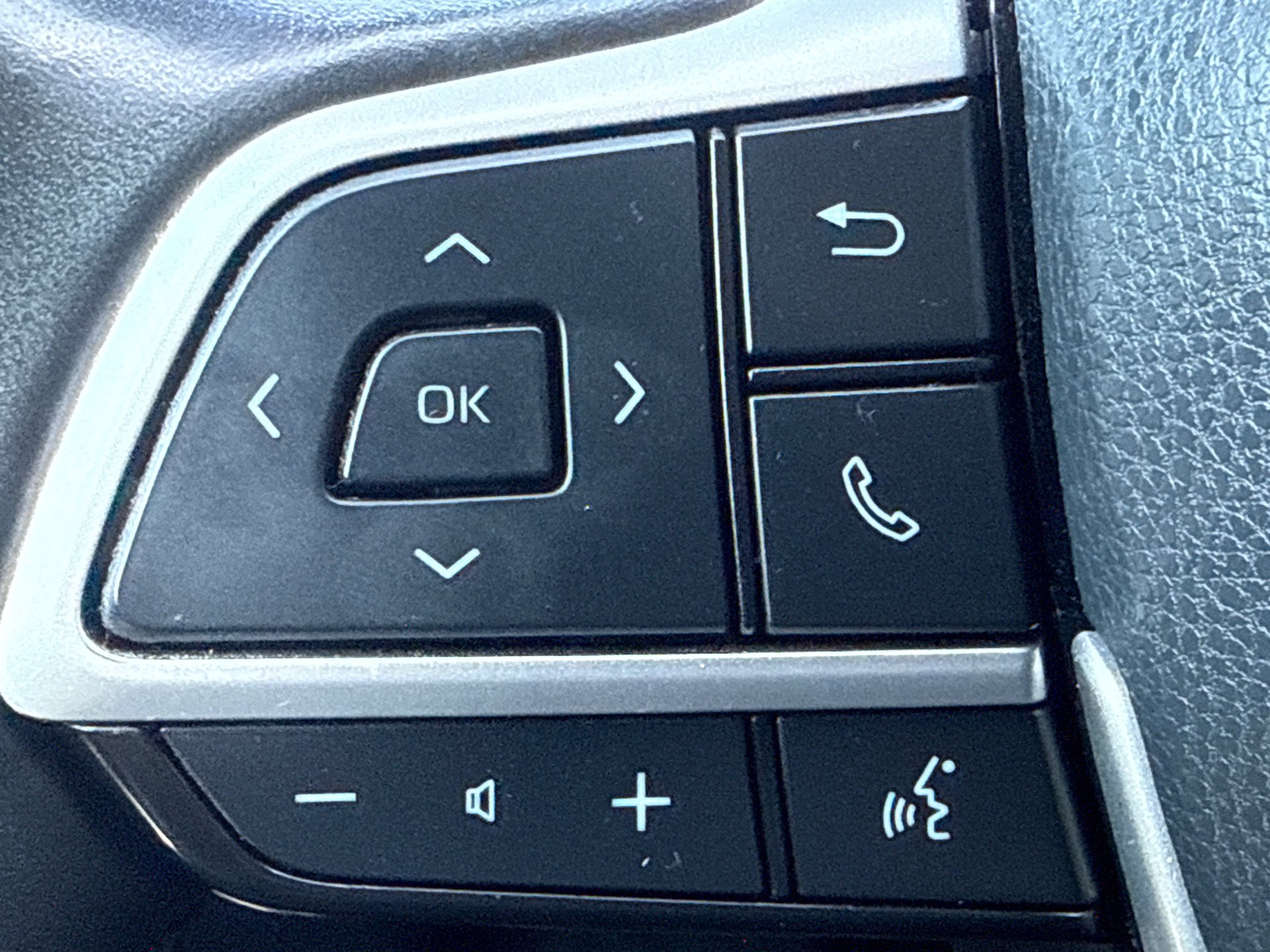 Certified Used 2024 Cloud Toyota XLE image 28