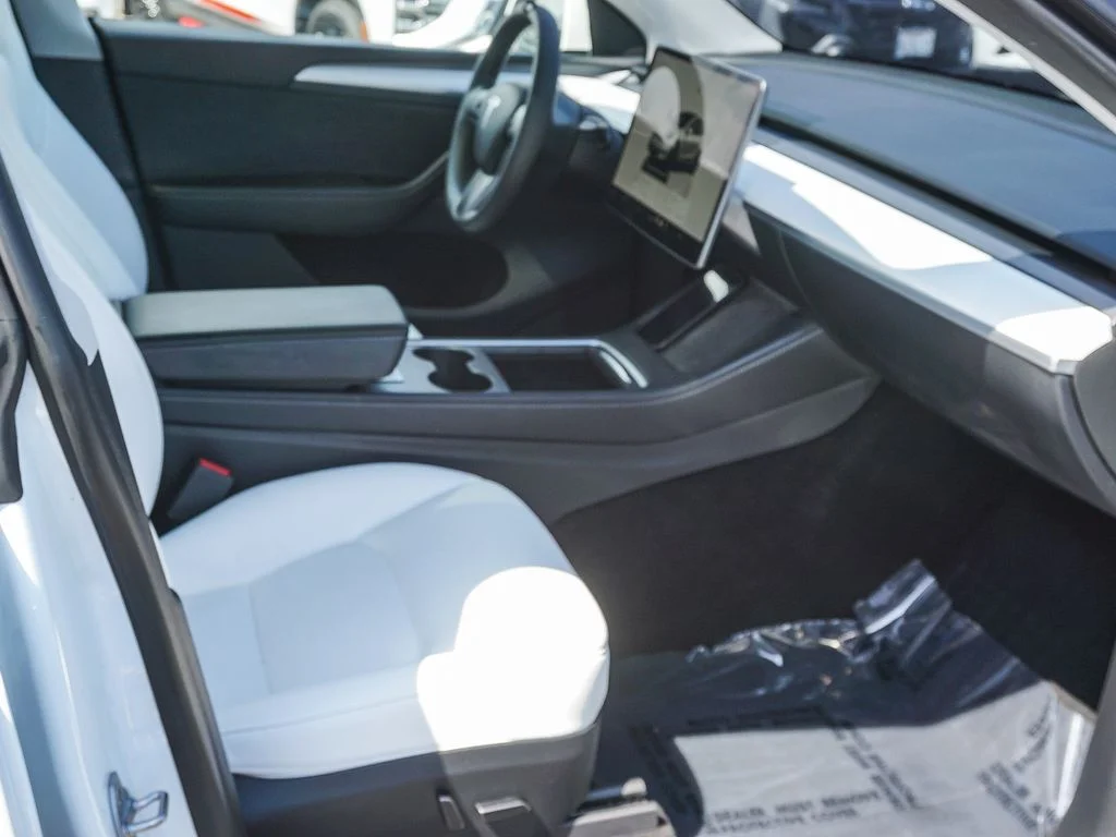 Used 2023 White Tesla Long Range image 13