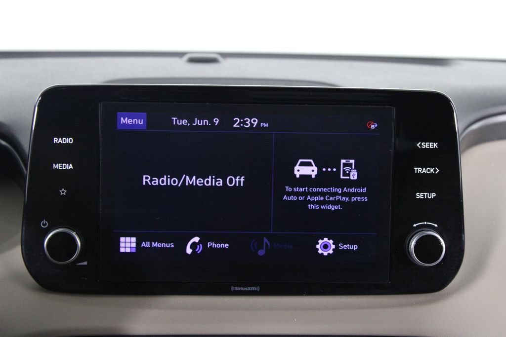 Used 2022 Gray Hyundai SEL image 8