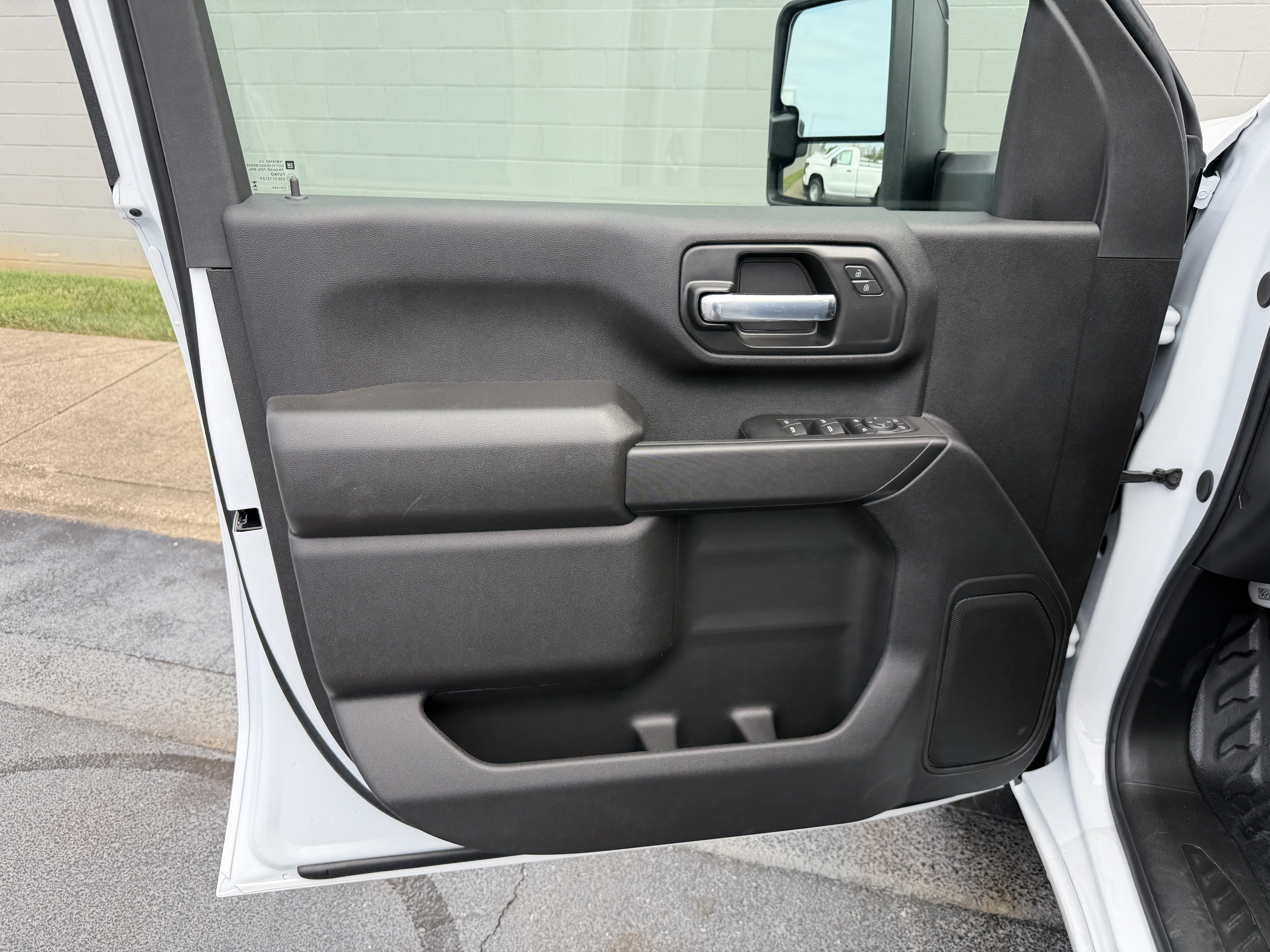 New 2026 Summit White Chevrolet Work Truck image 14