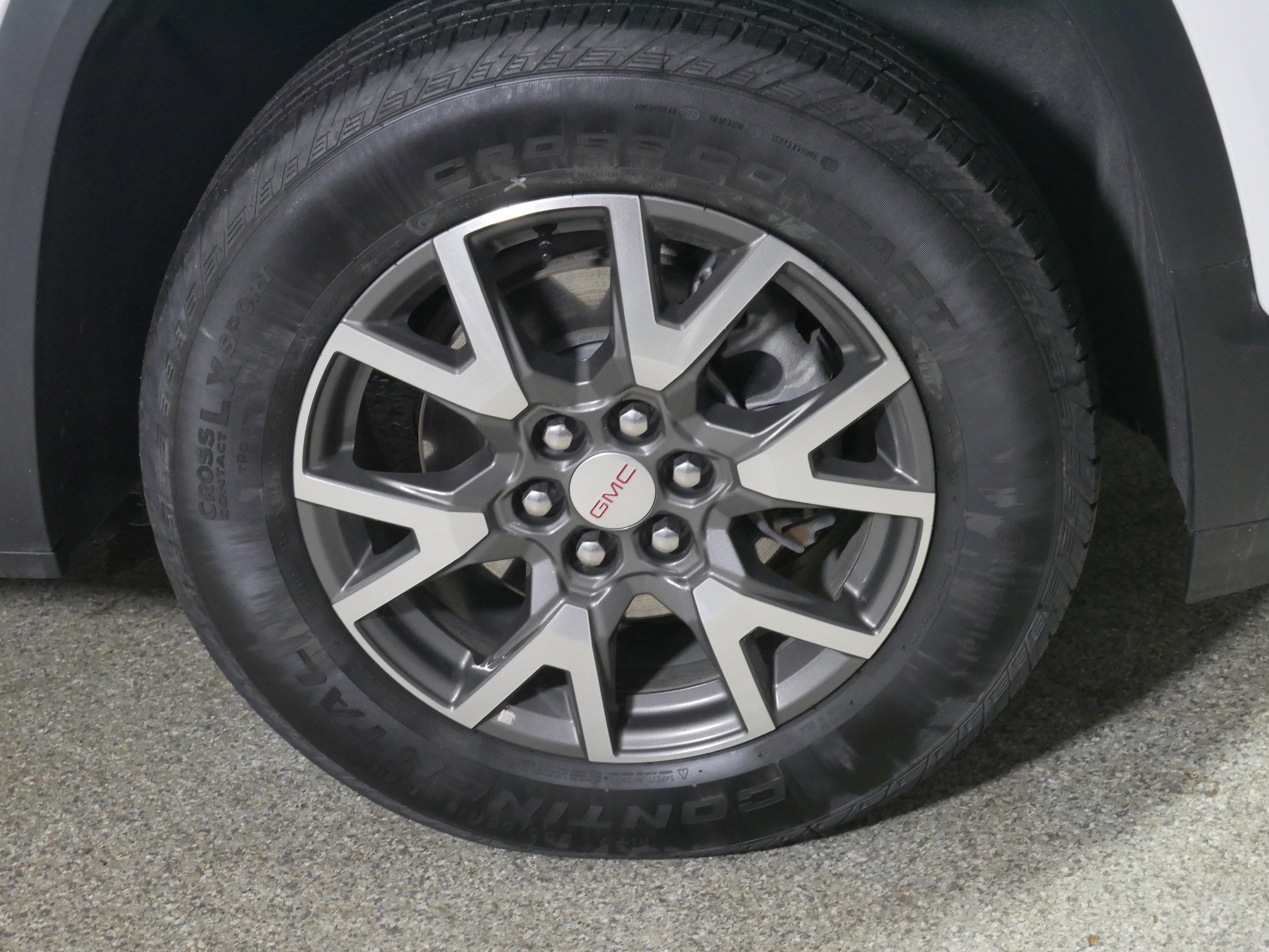 2023 GMC Acadia SLE - Photo 15
