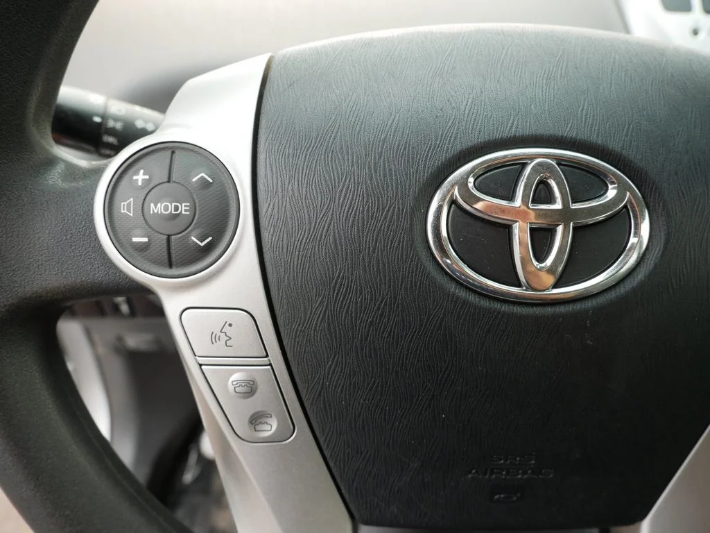 Used 2014 Silver Toyota Three image 25