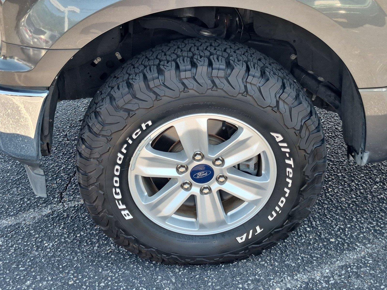 Used 2019 Magnetic Metallic Ford XLT image 10