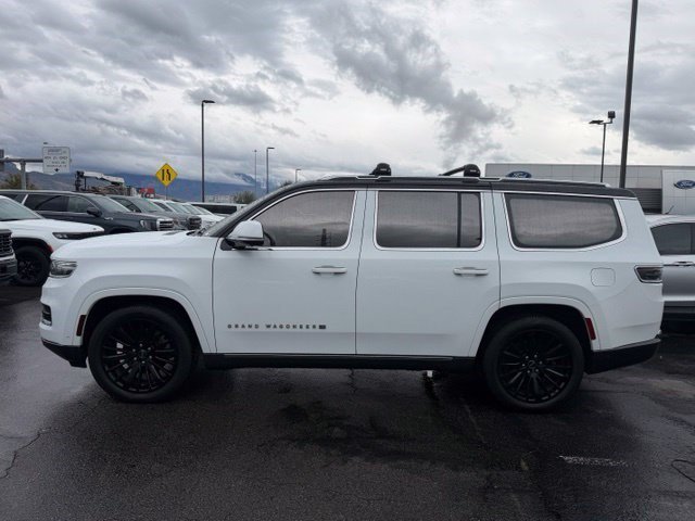 Used 2022 Bright White Clearcoat Jeep Series III image 9