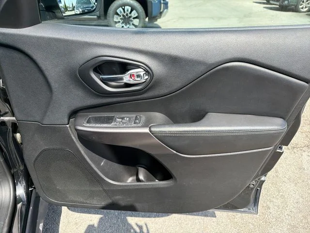 Used 2019 Black Jeep Limited image 23