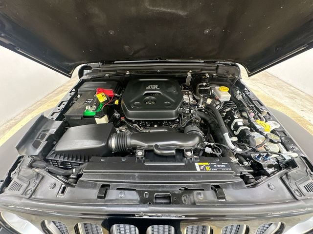 Used 2020 Black Jeep Unlimited Sahara image 19