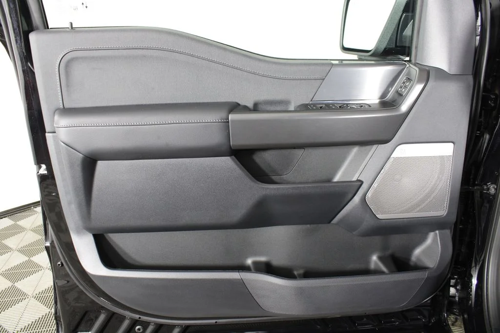 New 2026 Agate Black Metallic Ford Lariat image 10