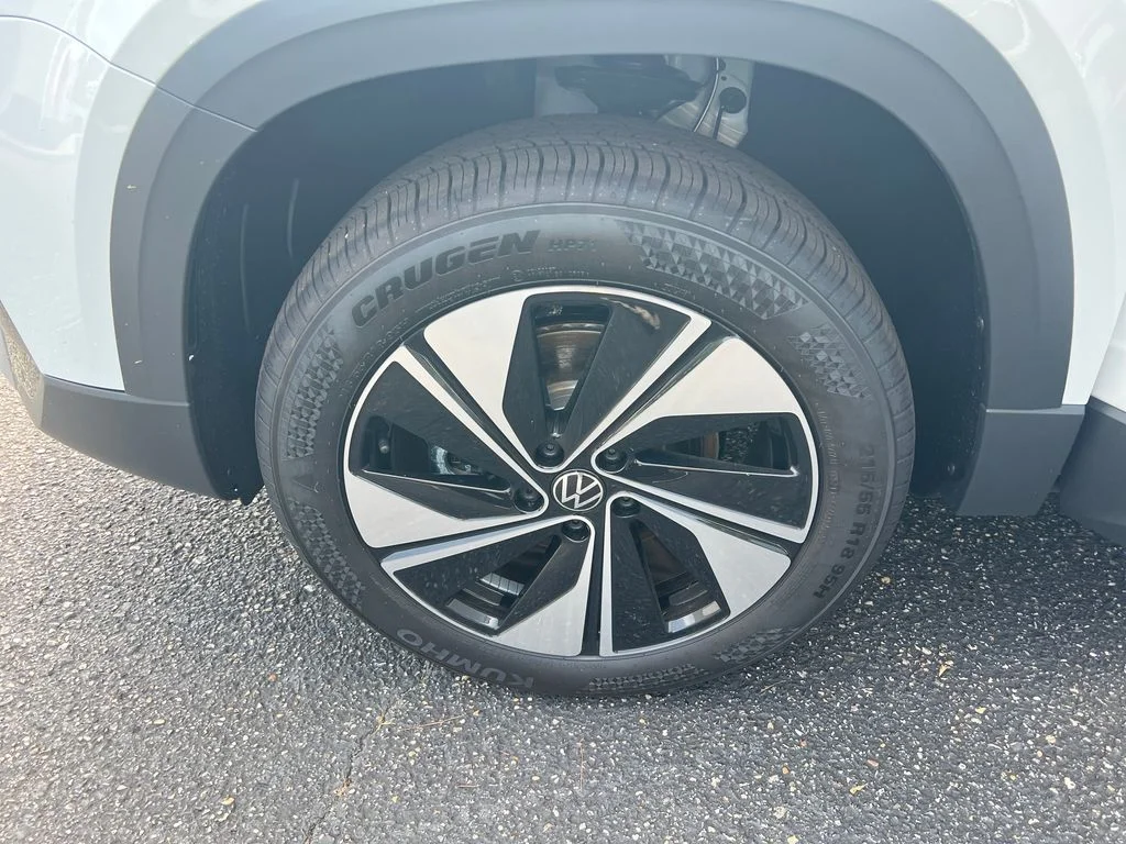 New 2026 White Volkswagen 1.5T SE image 2