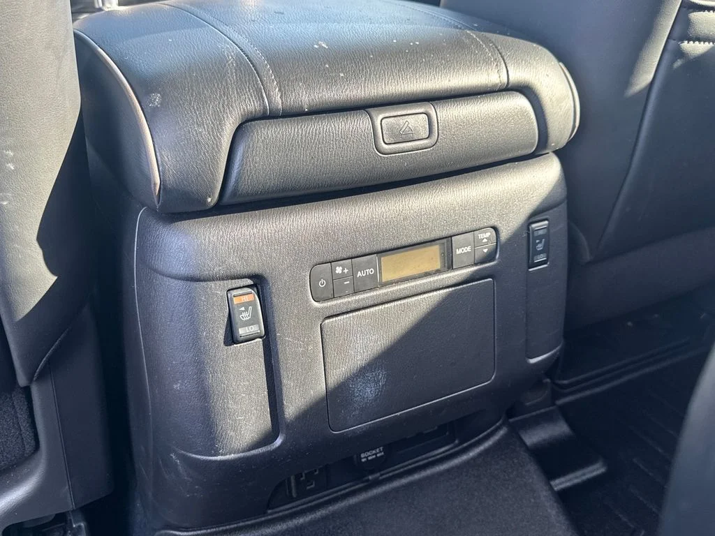 Used 2022 Coulis Red Nissan Platinum image 35