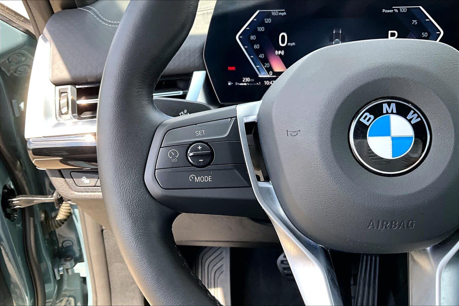 Used 2025 Cape York Green Metallic BMW xDrive28i image 21