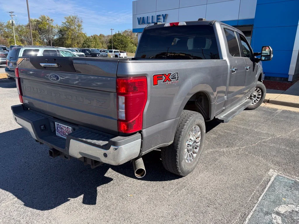 Used 2022 Gray Ford XLT image 3