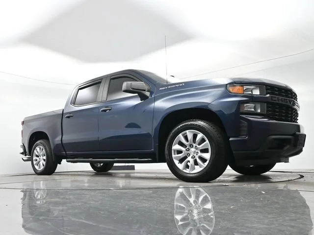 Used 2020 NORTHSKY BLUE METALLIC Chevrolet Custom image 19