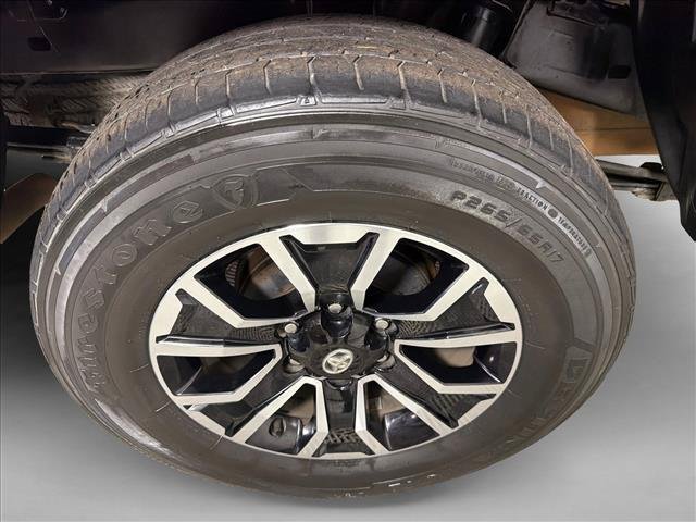 Certified Used 2022 MAGNETIC GRAY MET. Toyota  image 17