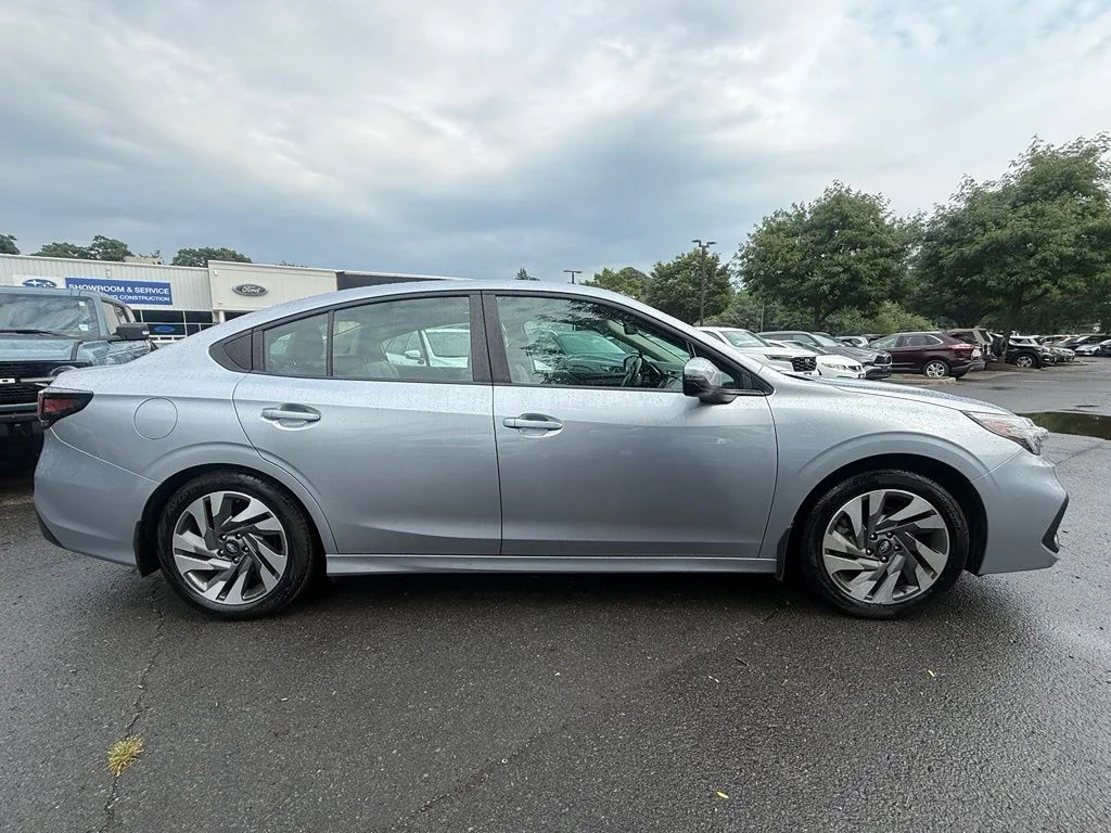 Used 2024 Ice Silver Metallic Subaru Limited image 5