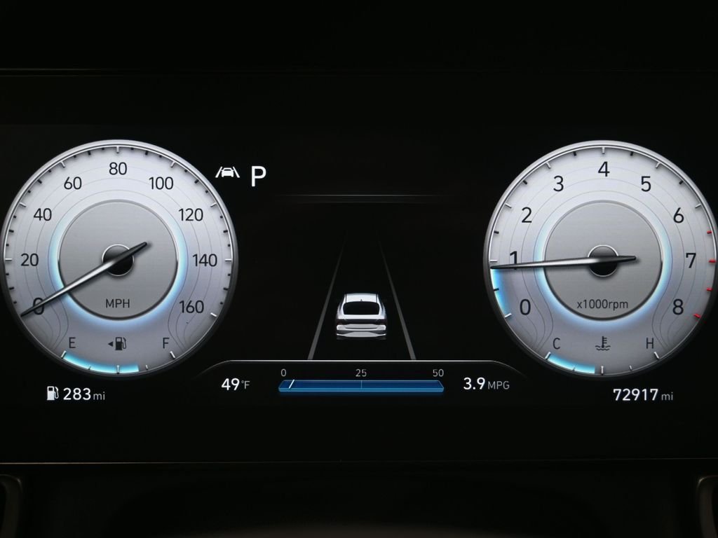 Certified Used 2023 Silver Hyundai SEL image 9
