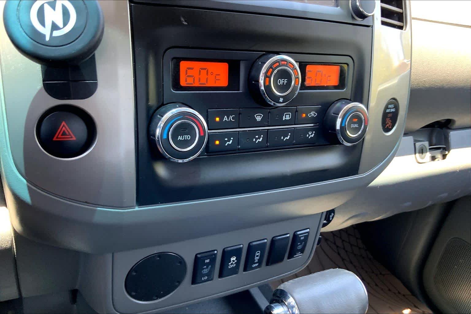 Used 2019 Gun Metallic Nissan SL image 27