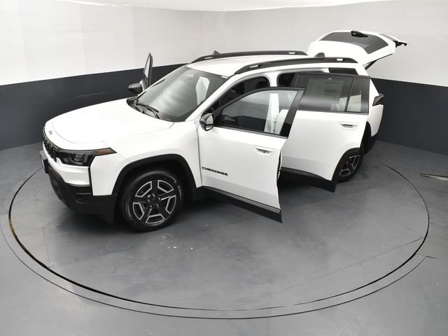 New 2026 Bright White Clear-Coat Exterior Paint Jeep Limited image 27