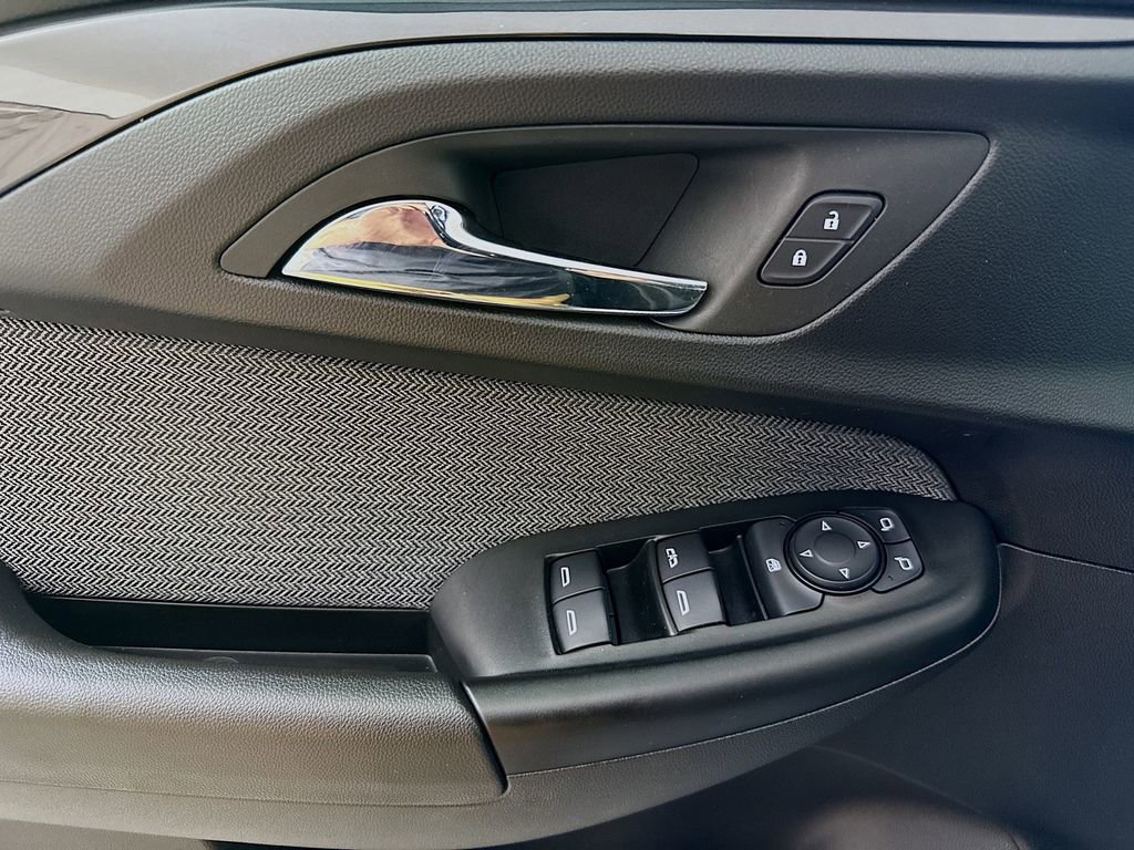 Used 2023 Sterling Gray Metallic Chevrolet LT image 17