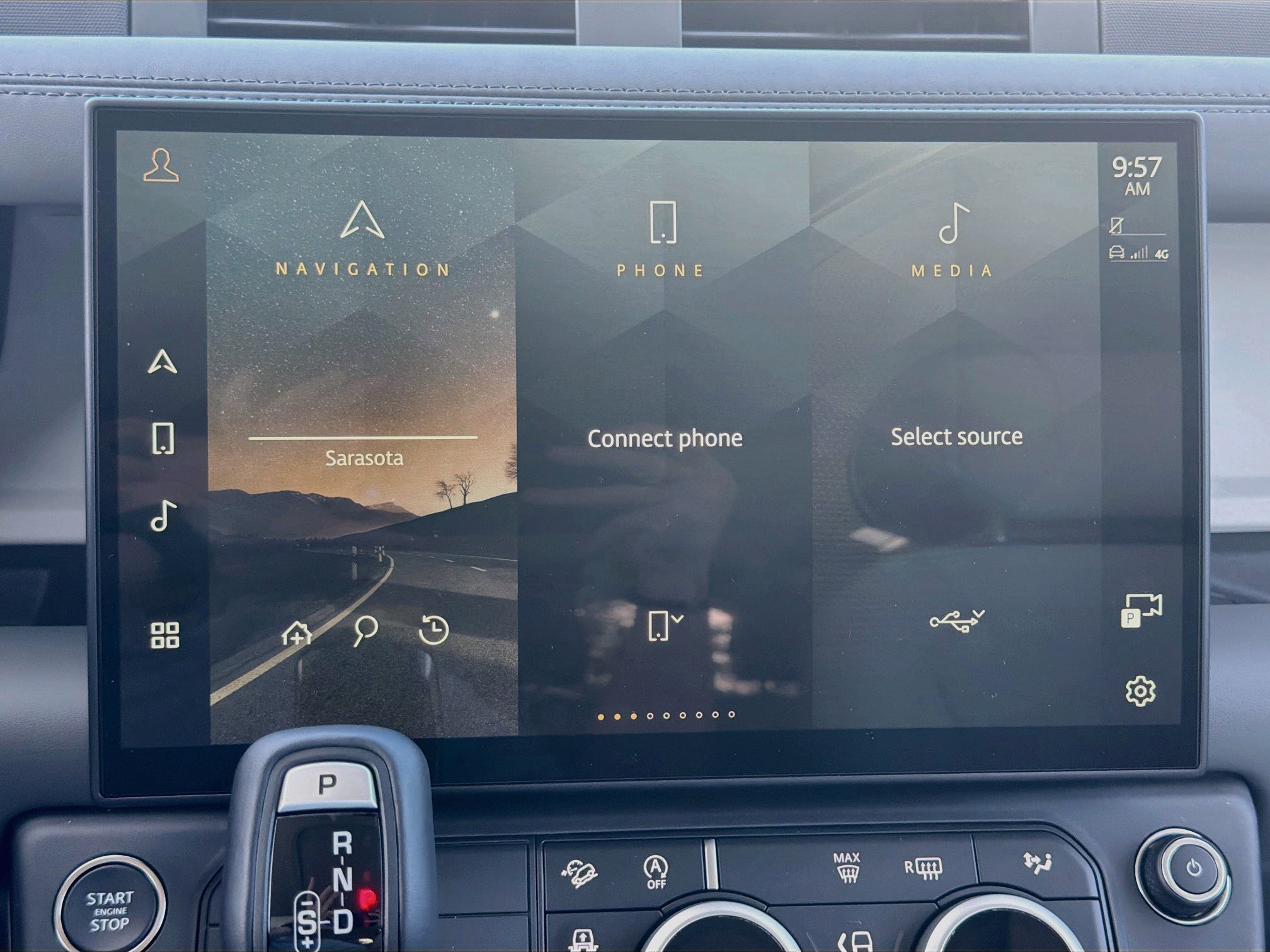 New 2026 Borasco Grey Land Rover X-Dynamic SE image 32