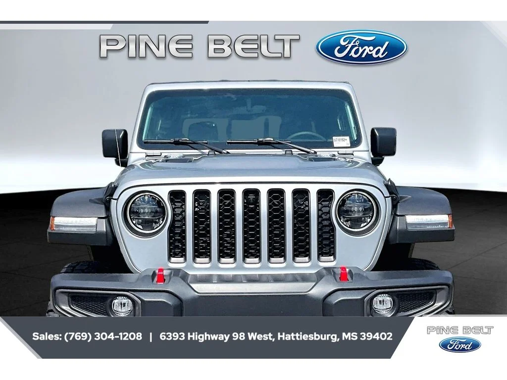 Certified Used 2023 Silver Zynith Clearcoat Jeep Rubicon image 3