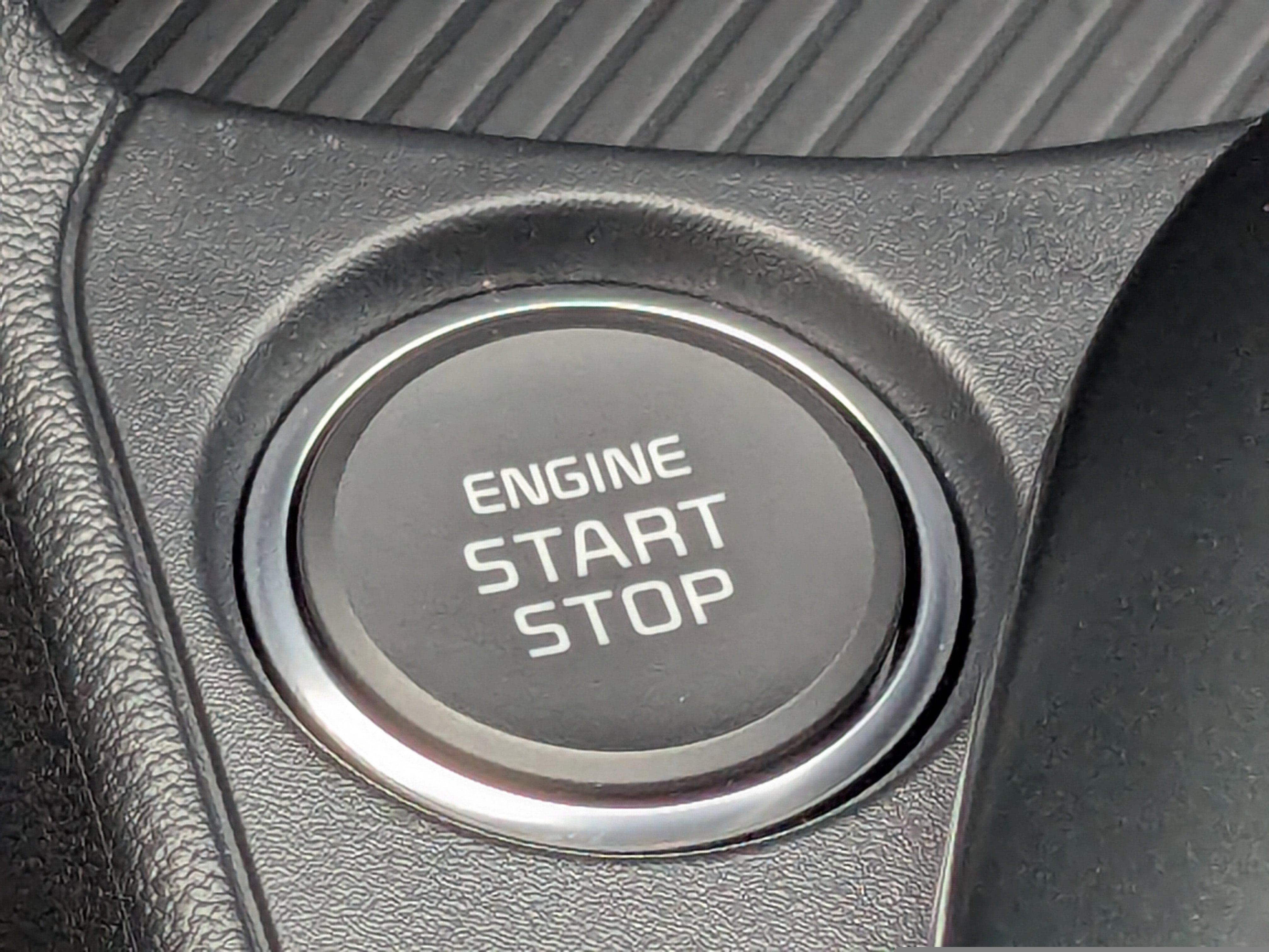 New 2026 Snow White Pearl Kia LX image 34