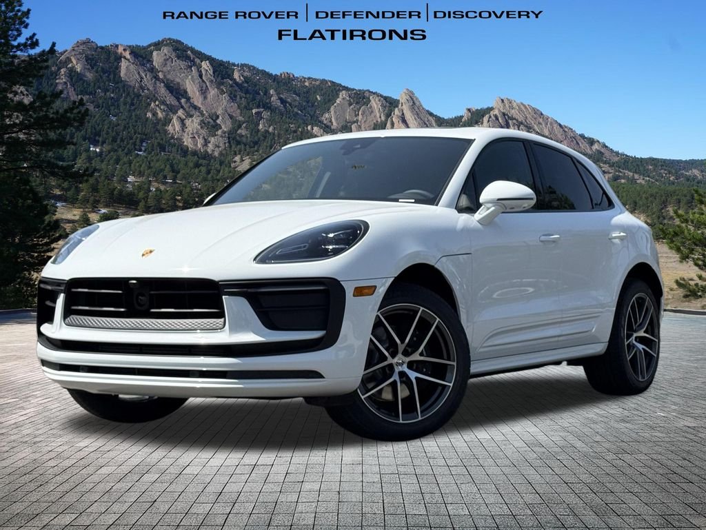 2025 Porsche Macan Base