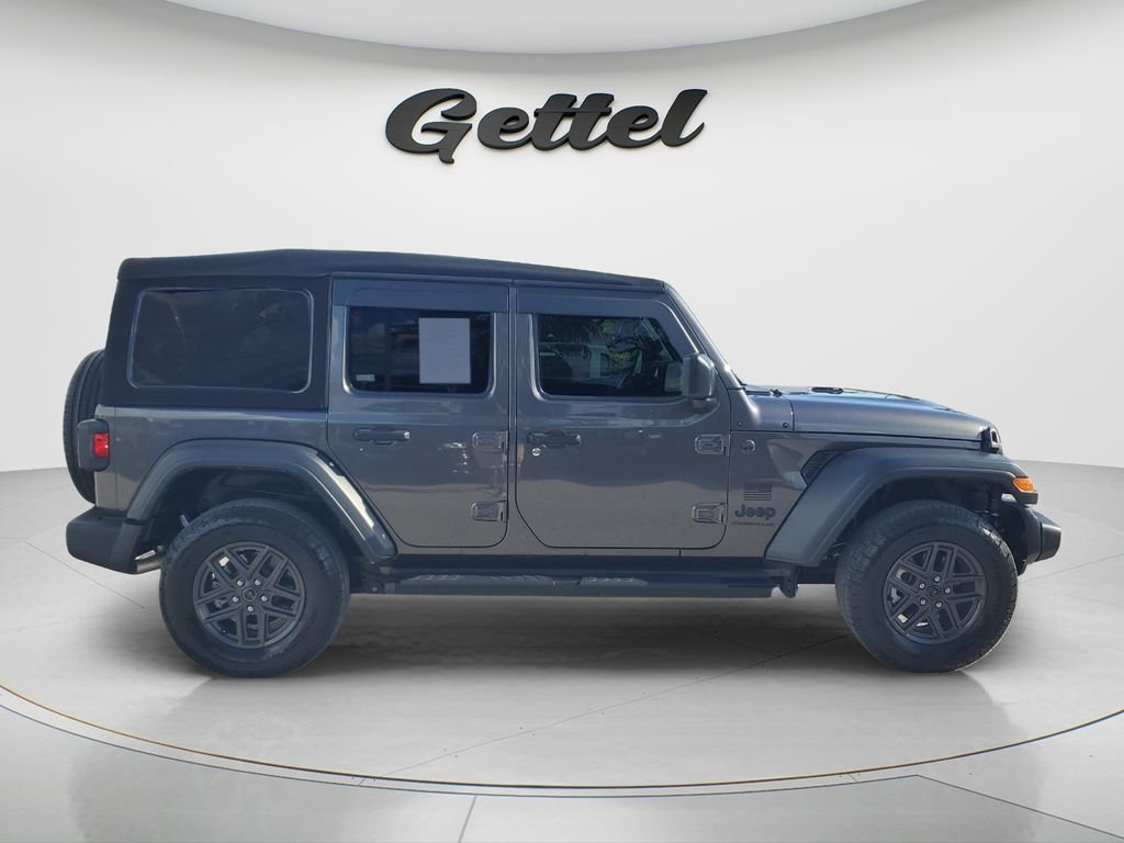 Used 2024 Gray Jeep Sport S image 4
