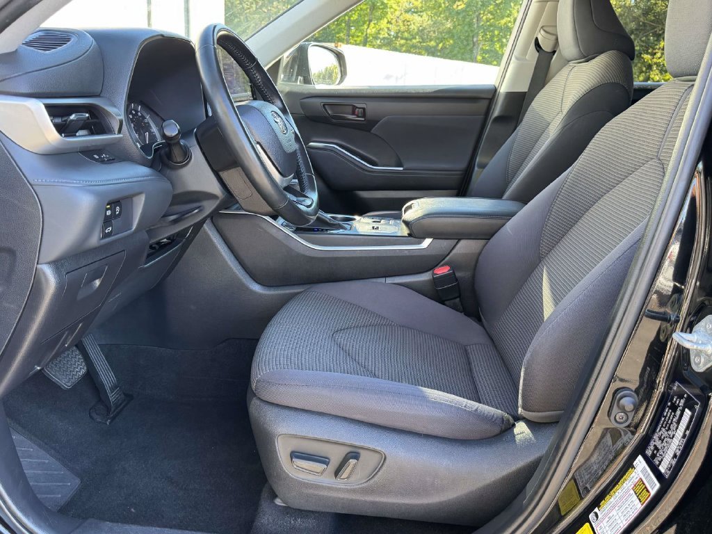 Used 2023 Black Toyota LE image 21