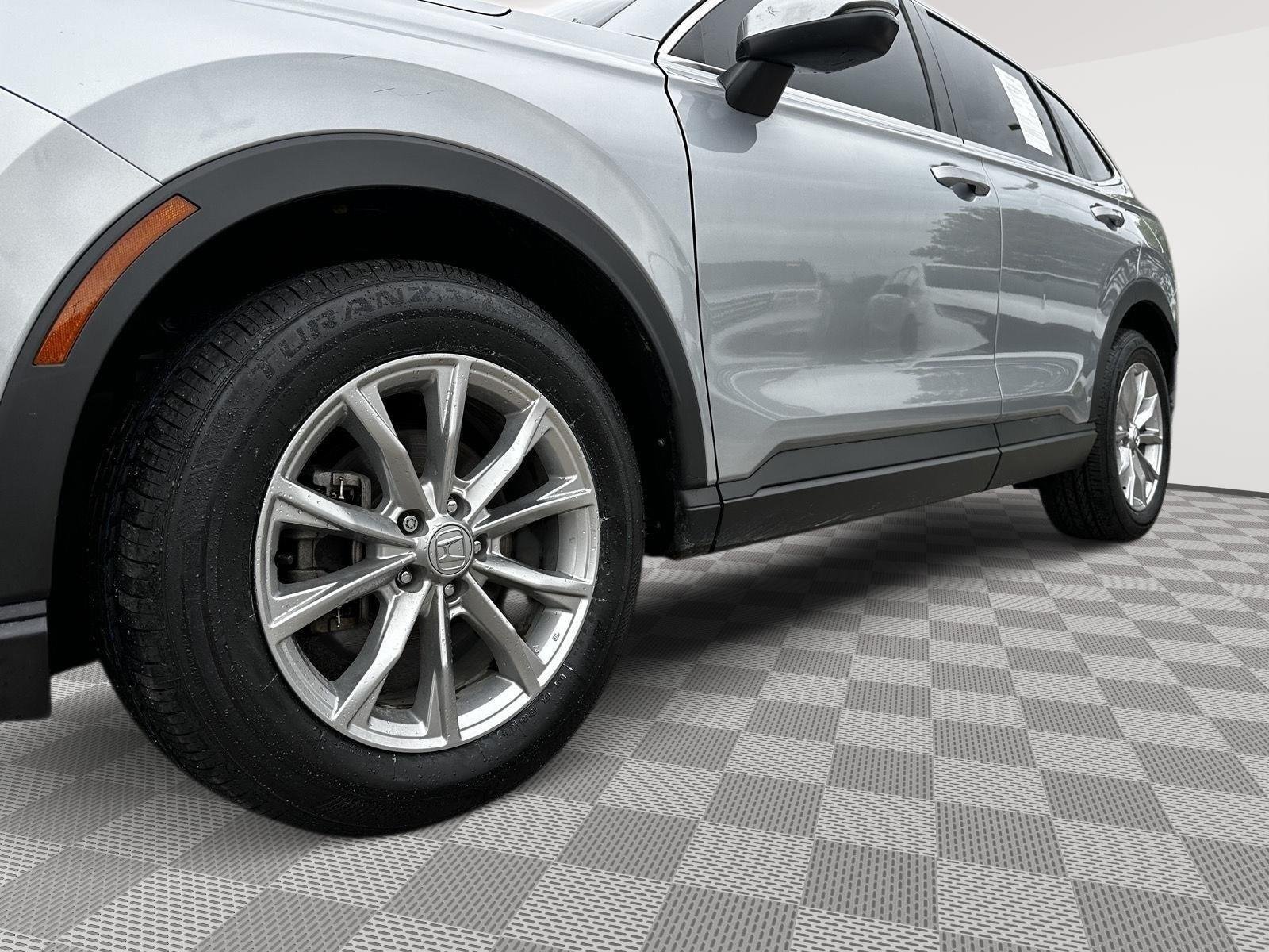 Used 2023 Lunar Silver Metallic Honda EX-L image 6