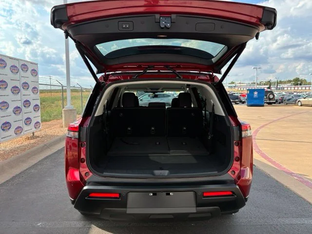 New 2026 Scarlet Ember Tintcoat Nissan SV image 6