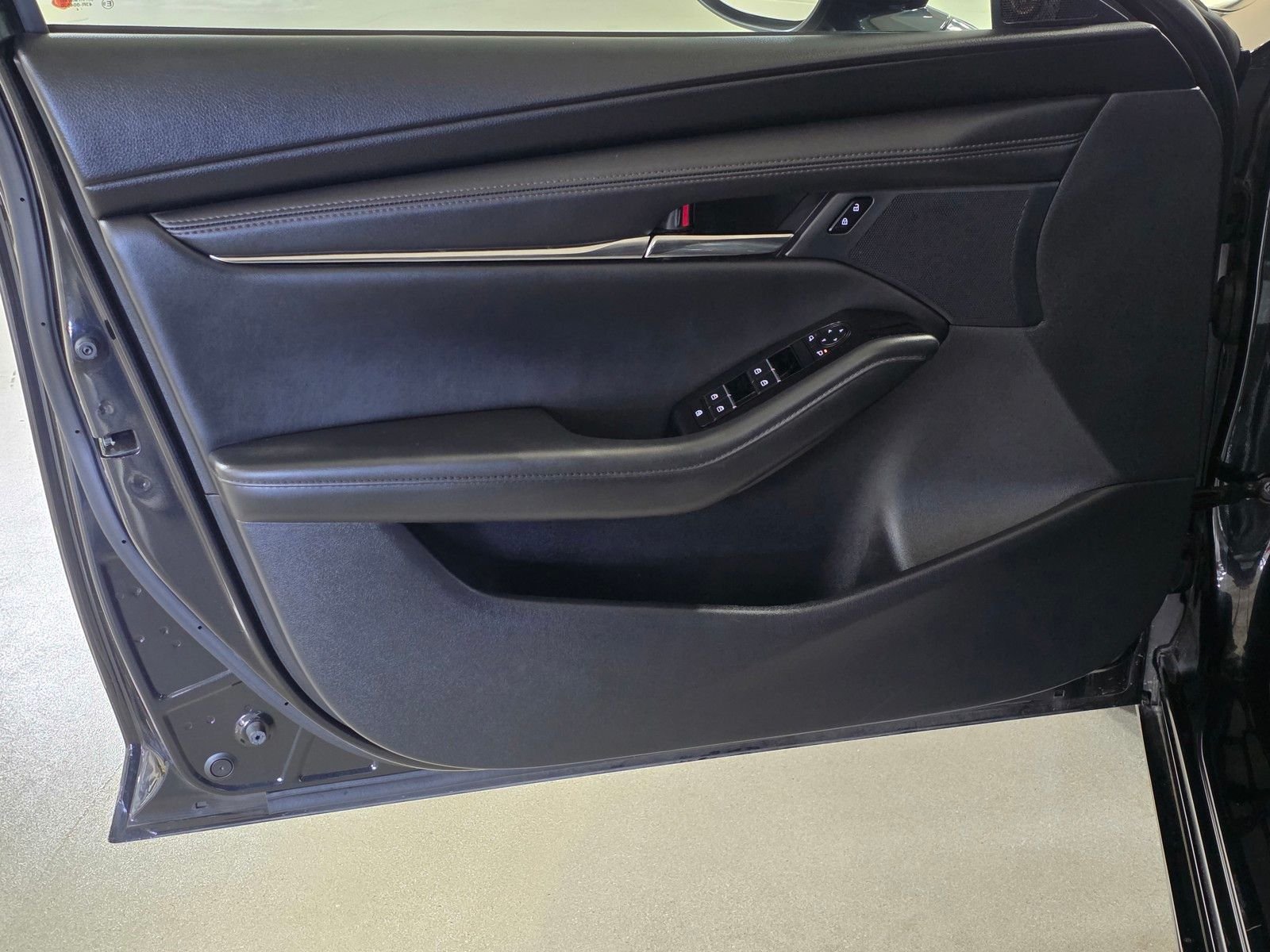 Used 2025 Jet Black Mica Mazda 2.5 S Preferred Package image 20