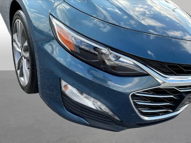 Used 2025 Blue Chevrolet LT image 32