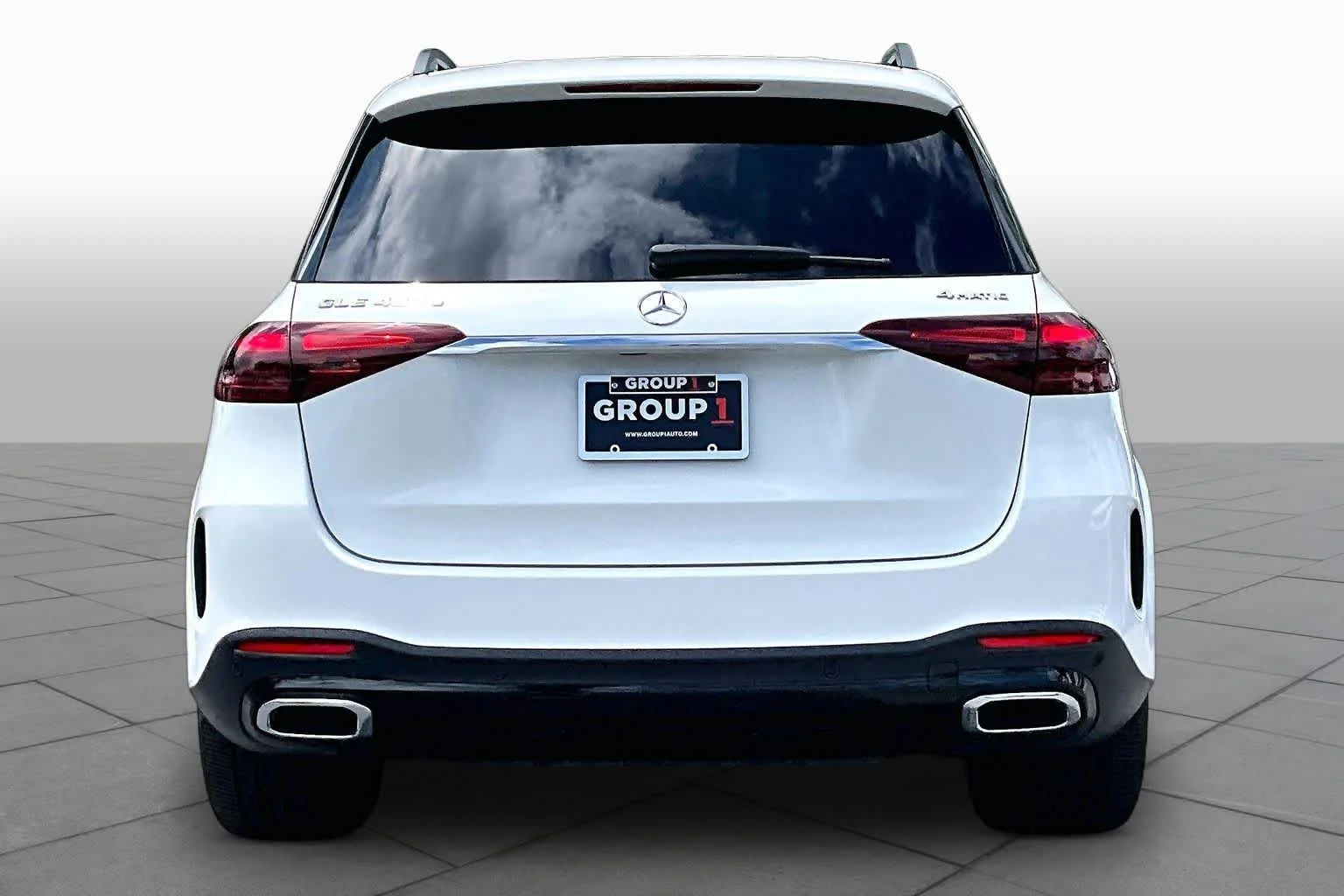 Used 2025 Polar White Mercedes-Benz GLE 450e image 8