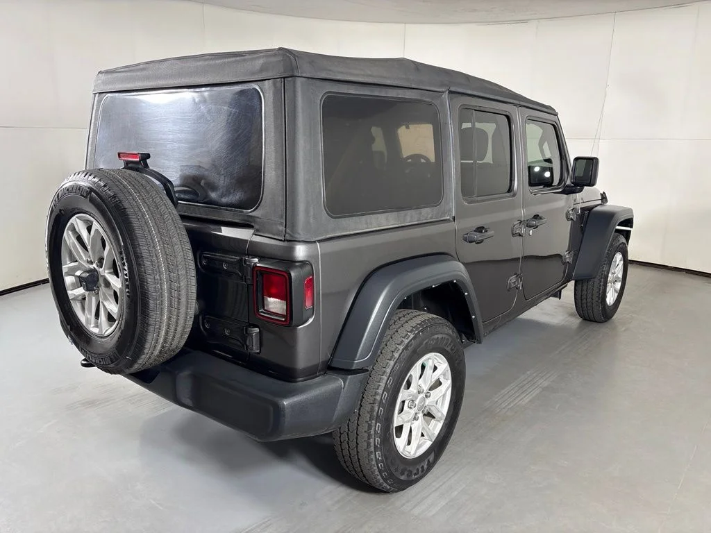 Used 2023 Gray Jeep Sport S image 8