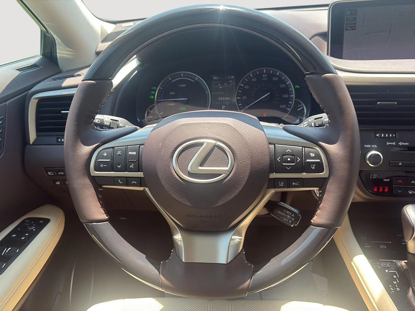 Used 2018 Matador Red Mica Lexus  image 12