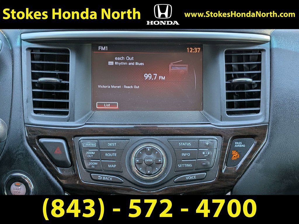 Used 2015 Silver Nissan SL image 23