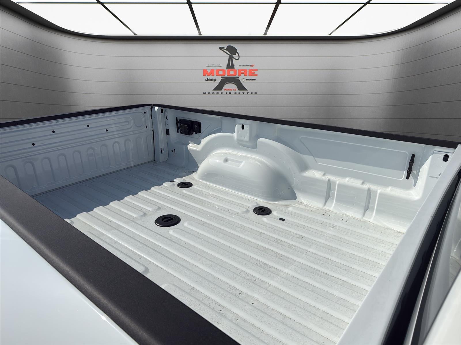 New 2026 Bright White Clear-Coat Exterior Paint RAM Tradesman image 29