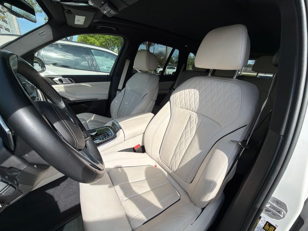 Certified Used 2024 Alpine White BMW sDrive40i image 4