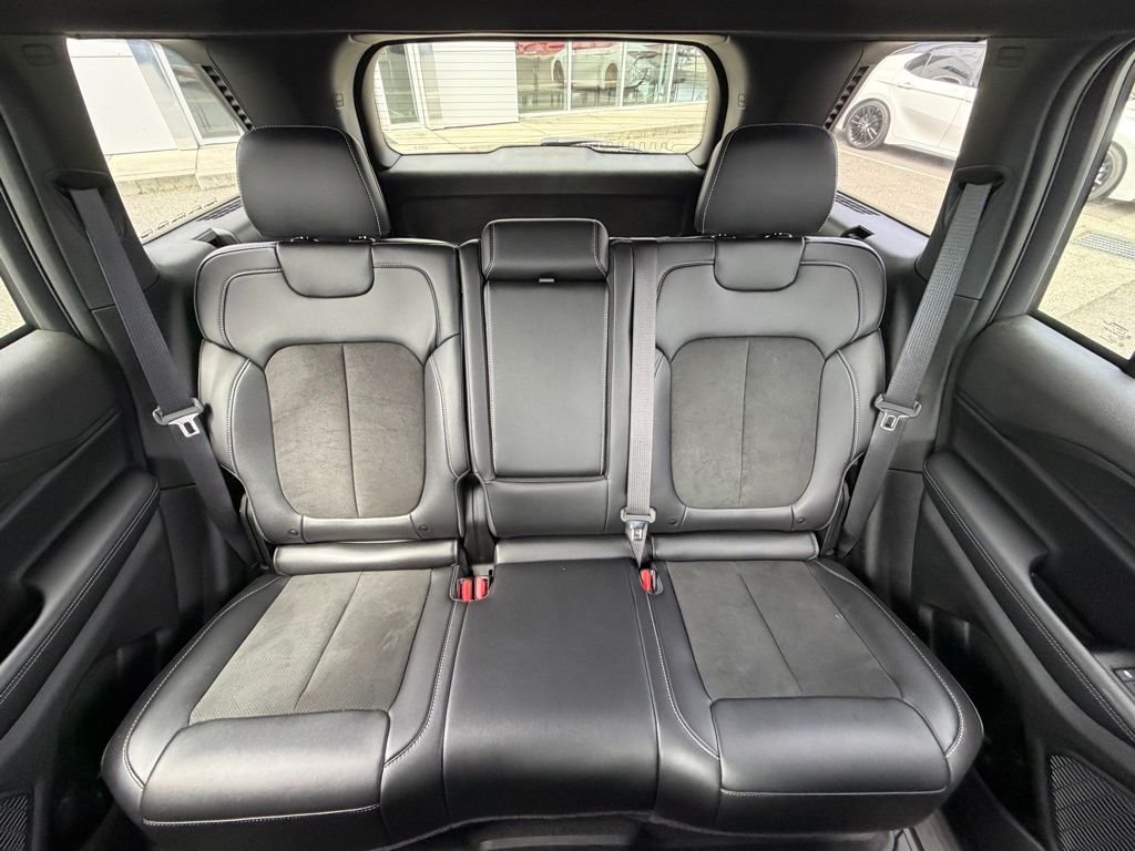 Used 2025 Silver Jeep Altitude X image 14